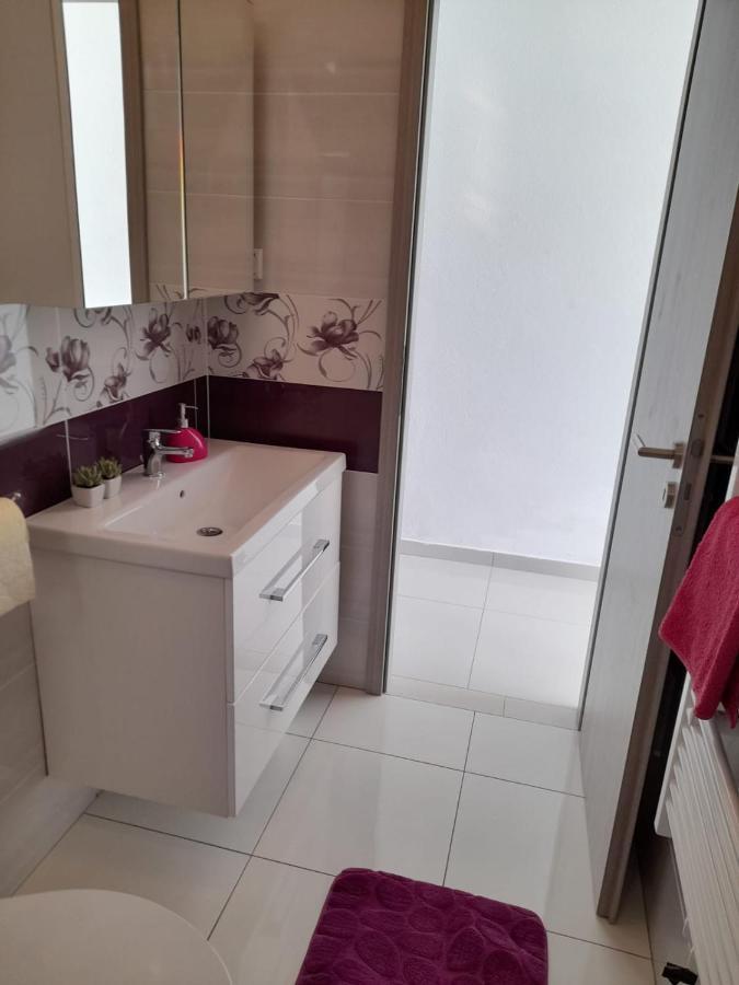 Ml Apartman Сень Екстер'єр фото
