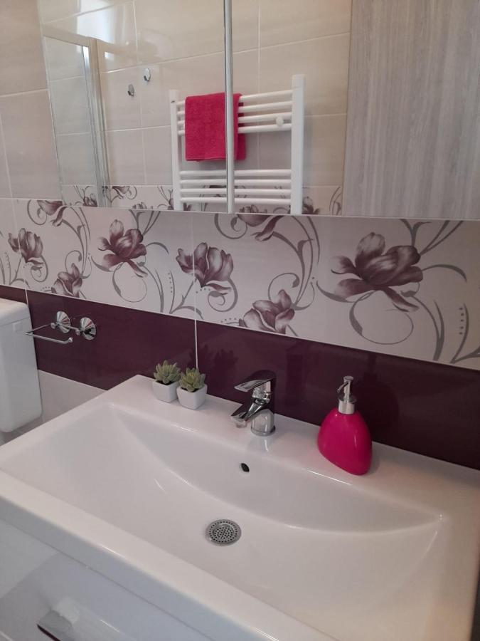 Ml Apartman Сень Екстер'єр фото