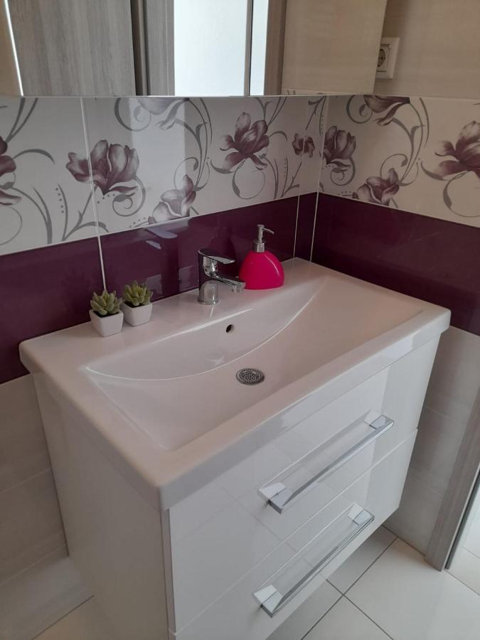 Ml Apartman Сень Екстер'єр фото