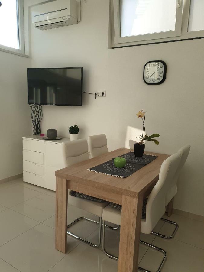 Ml Apartman Сень Екстер'єр фото