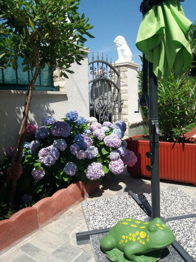 Ml Apartman Сень Екстер'єр фото